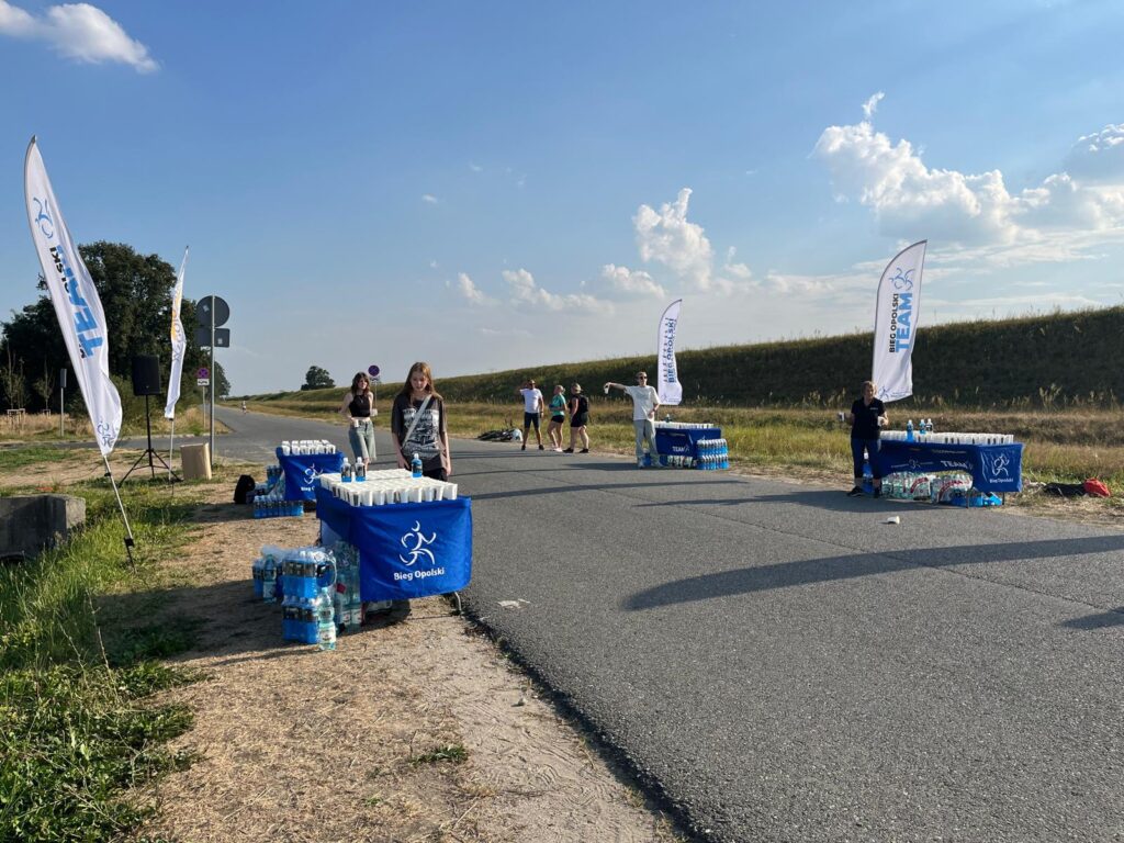 wolontariusze na półmaratonie 1