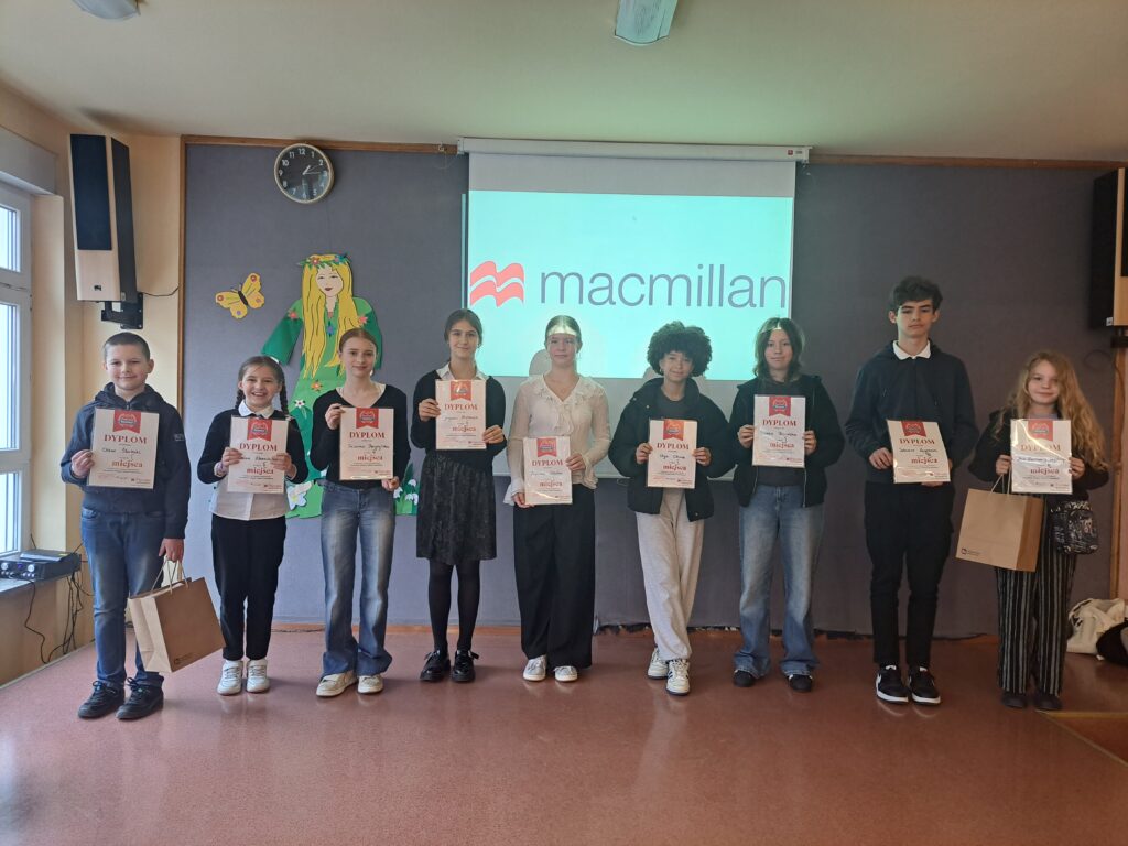 Macmillan konkurs4